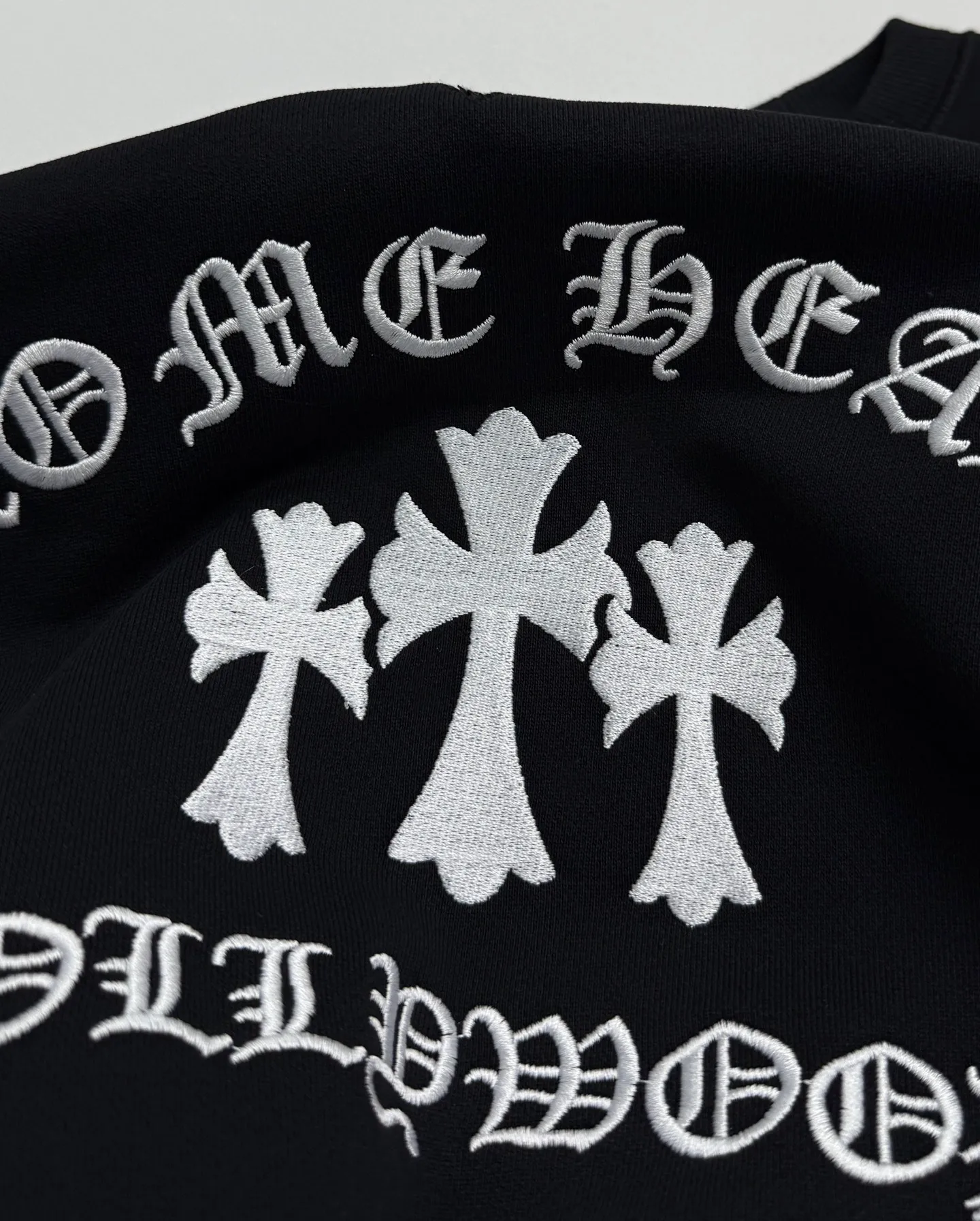 P410 Chrome Hearts Chrome Hearts Sanskrit Cross Embroidery Round Neck Sweatshirt S/M/L/XL